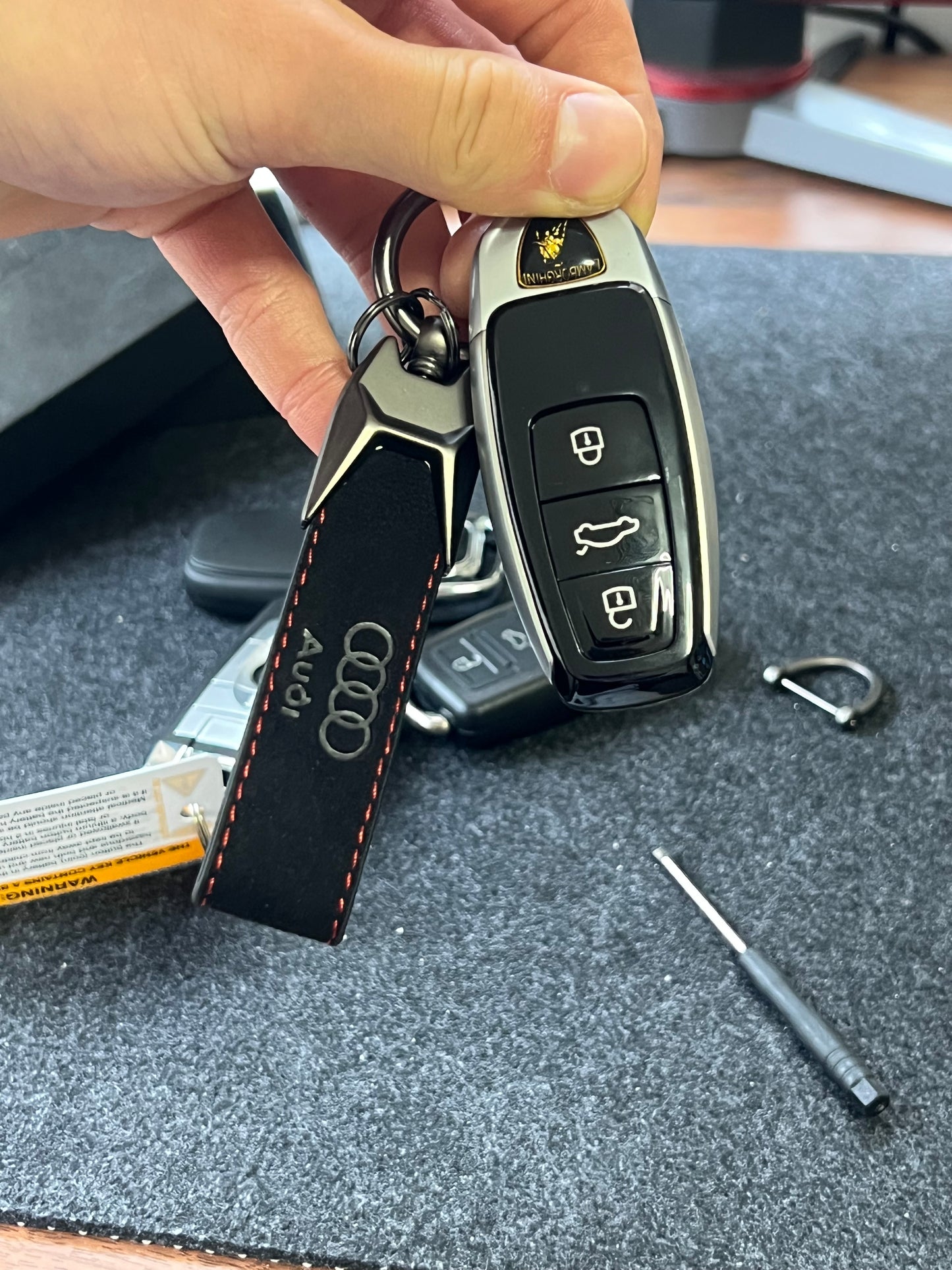 Premium Suede Keychain Pendant for Audi – RS, TT & A-Series Auto Accessories