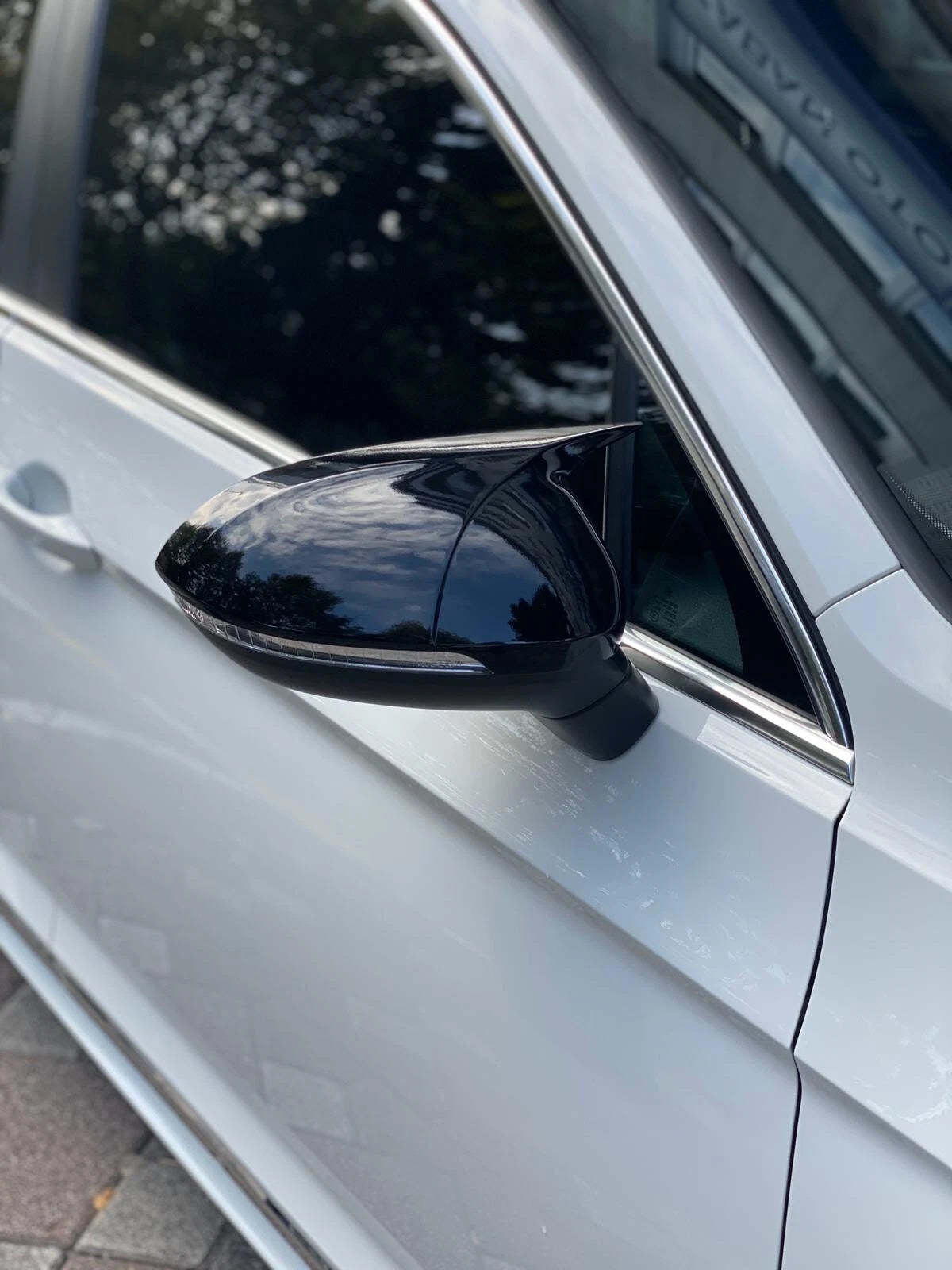 M-Style Carbon Fiber Wing Mirror Covers – Volkswagen Golf MK8 (2020-2024)